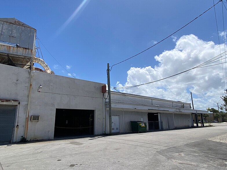 More Photos Of 3300 SE 6th Ave, Fort Lauderdale Warehouse For Sale