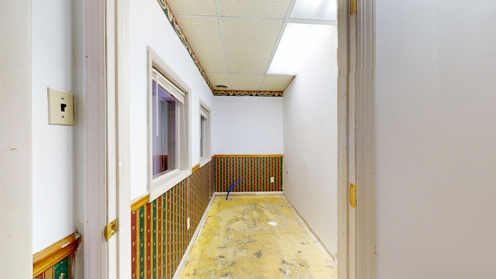 More Photos Of 152 Grant Ave, Vandergrift Storefront Retail Office For Lease