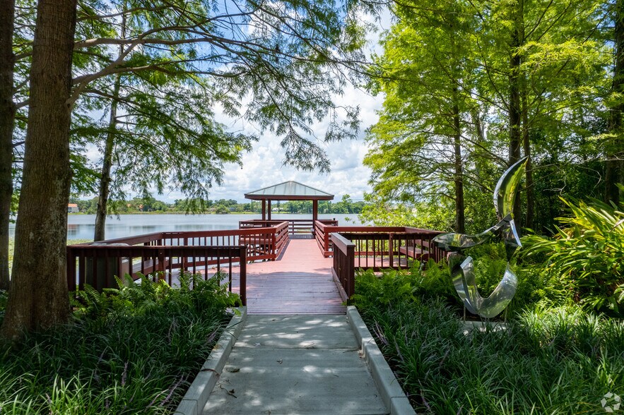 More Photos Of 901 N Lake Destiny Dr, Maitland Office For Lease
