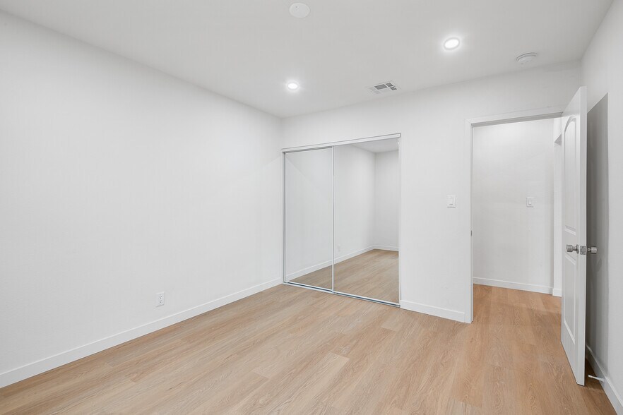 More Photos Of 240-260 E Providencia Ave, Burbank Apartments For Sale