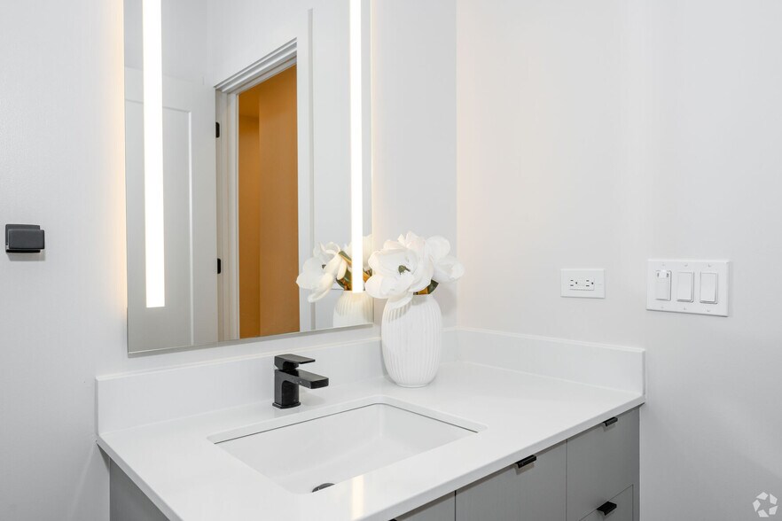 More Photos Of 3030 S Potomac Ave, Arlington Multifamily For Sale