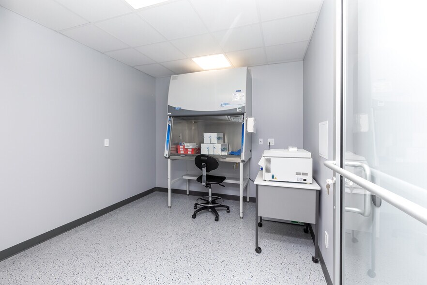 More Photos Of 2940 Lincoln Ave, Oceanside Medical For Sale