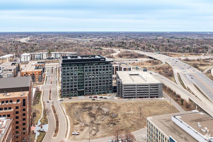 More Photos Of 1601 Utica Ave S, Minneapolis Office For Lease