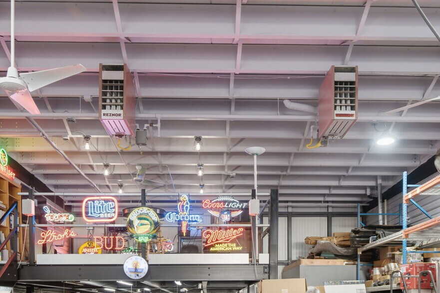 More Photos Of 9337 Commerce Center St, Highlands Ranch Showroom For Sale