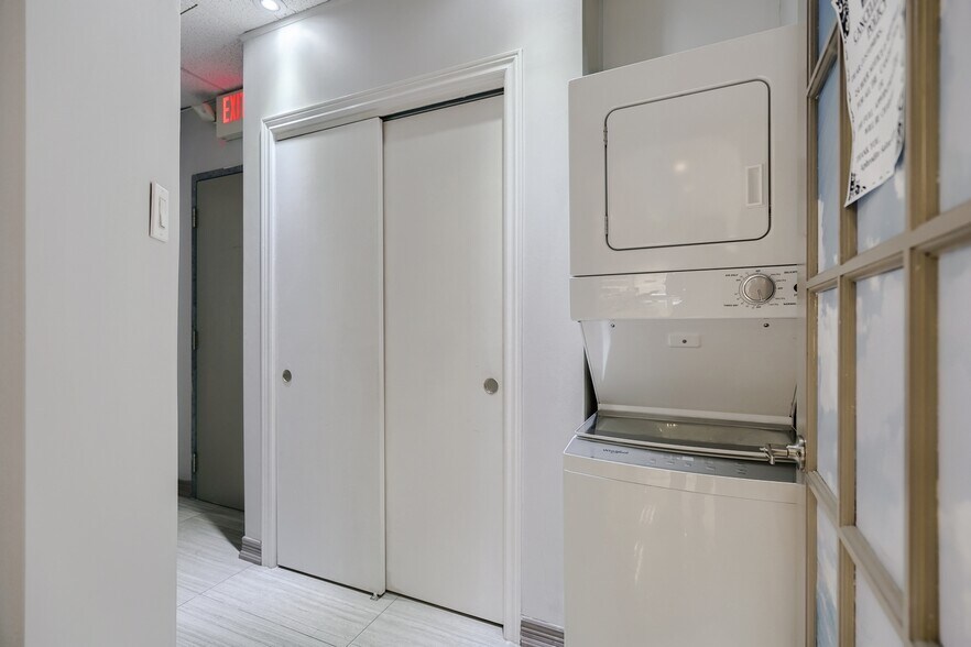 More Photos Of 409 Keele St, Toronto Storefront For Lease