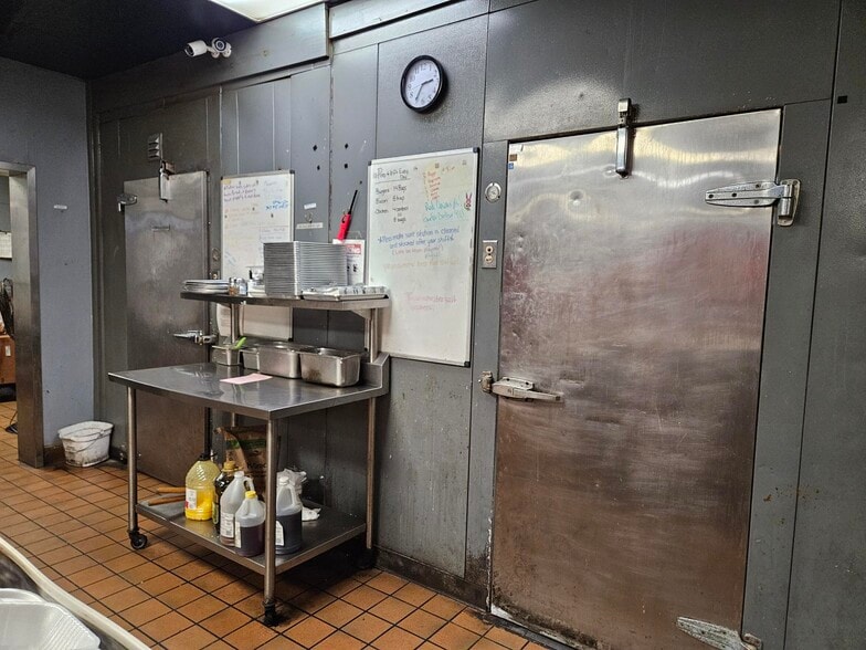 More Photos Of 2505 Manatee Ave E, Bradenton Restaurant For Sale