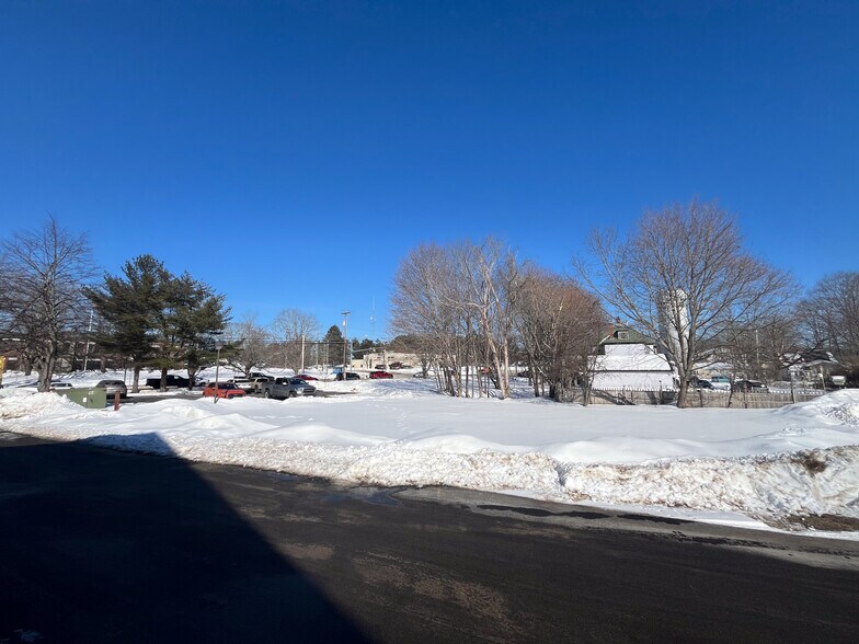 More Photos Of 155 Saco Ave, Old Orchard Beach Office For Sale