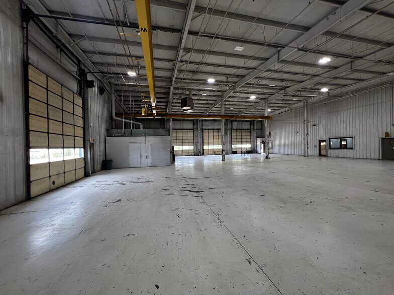 More Photos Of 8400 E Truman Rd, Kansas City Manufacturing For Sale