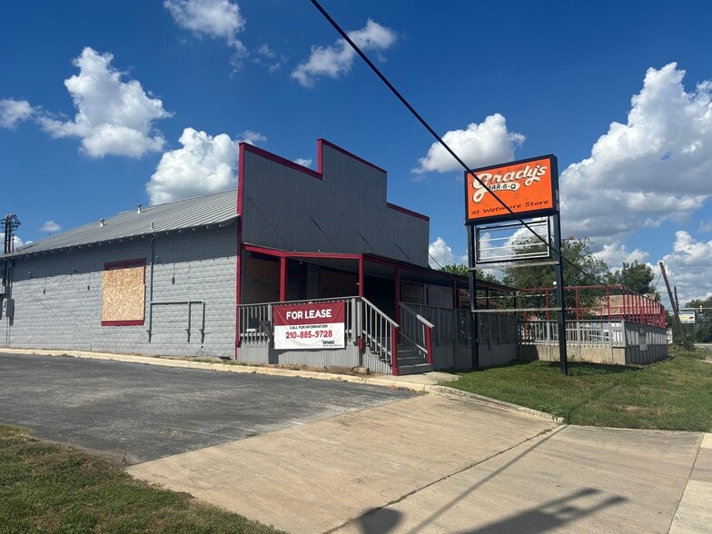 Primary Photo Of 13525 Wetmore Rd, San Antonio Restaurant For Lease