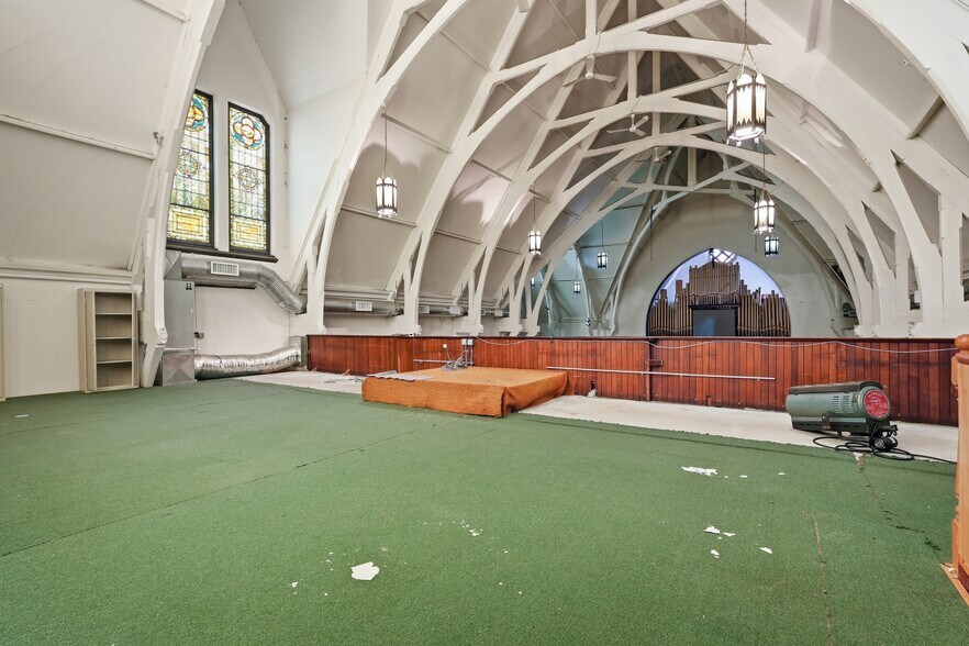 More Photos Of 18 Salem St, Springfield Religious Facility For Sale