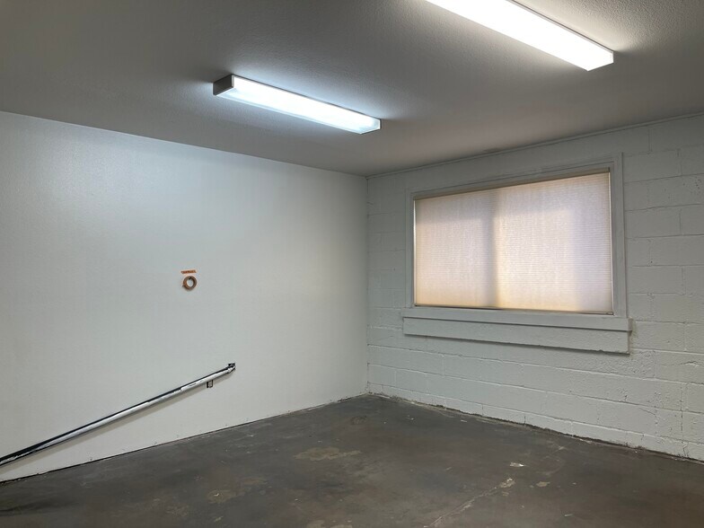 More Photos Of 4270-4286 Seven Hills Rd, Castro Valley Storefront For Lease
