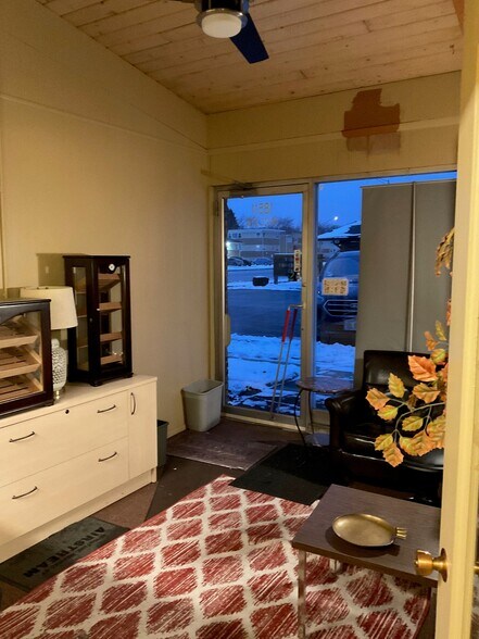 More Photos Of 18511 Torrence, Lansing Medical For Sale