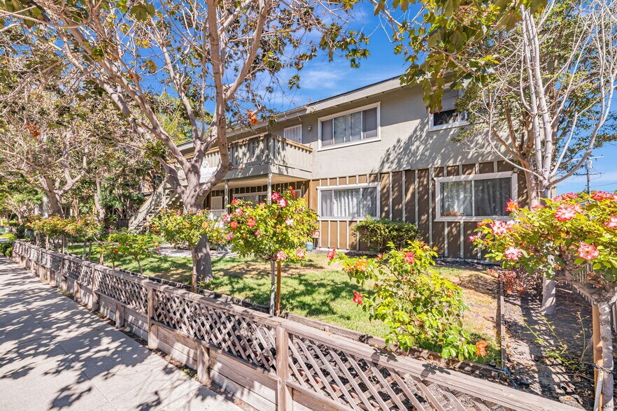 More Photos Of 190 Evandale Ave, Mountain View Apartments For Sale