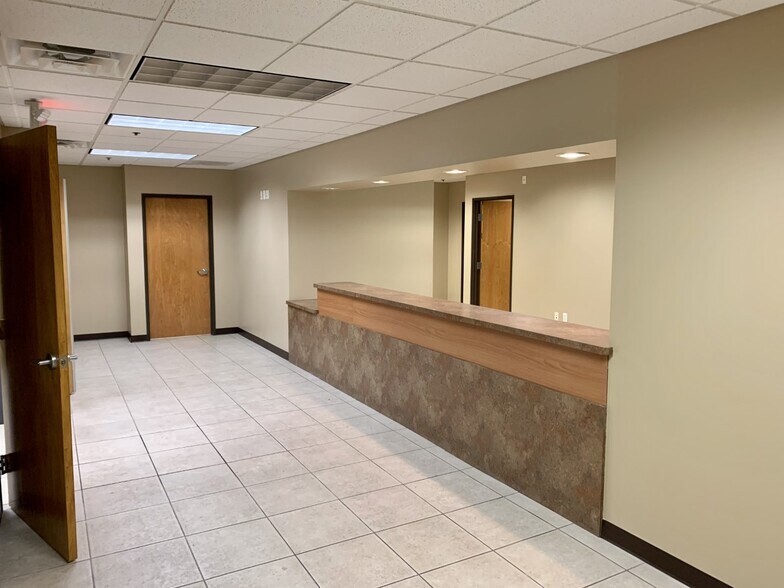 More Photos Of 2080 E Flamingo Rd, Las Vegas Unknown For Lease