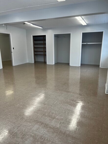 More Photos Of 49 Jefferson St, Phoenix Specialty For Lease