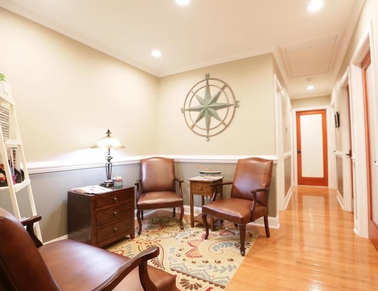 More Photos Of 400 Southlake Blvd, Richmond Office For Lease