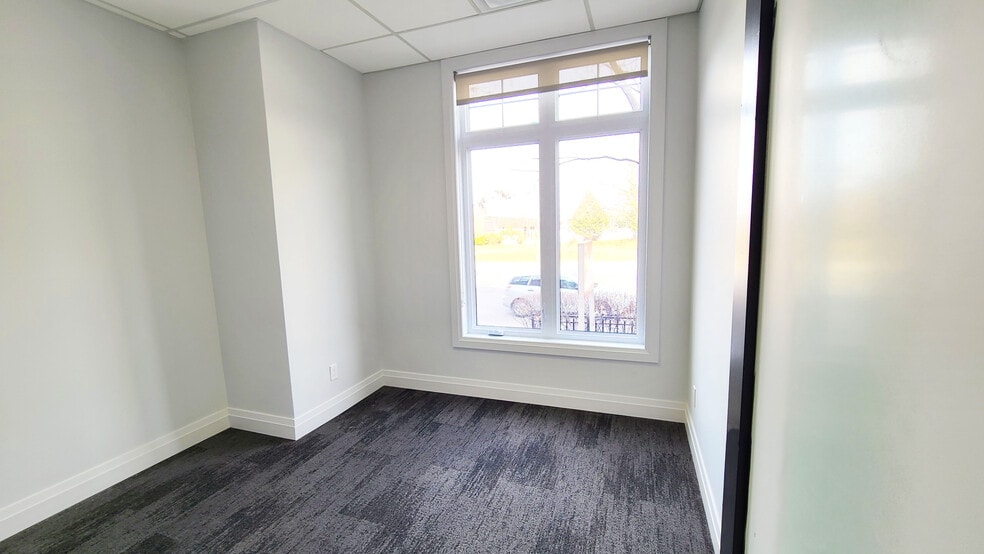 More Photos Of 92 Centrepointe Dr, Ottawa Office For Lease
