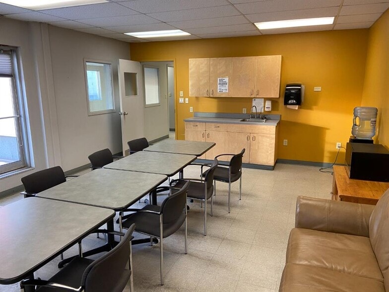 More Photos Of 10101 112 St, Grande Prairie Auto Dealership For Sale