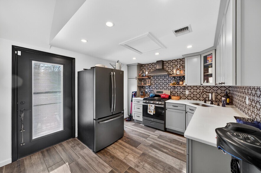 More Photos Of 531 Route 32, Highland Mills Office For Sale