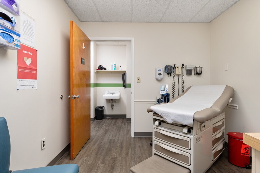 More Photos Of 9650 Santiago Rd, Columbia Medical For Sale