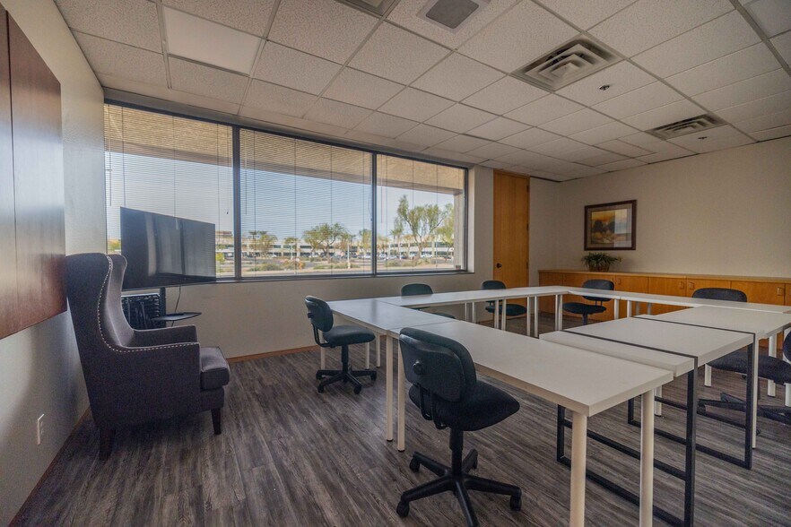 More Photos Of 2525 W Beryl Ave, Phoenix Office For Lease