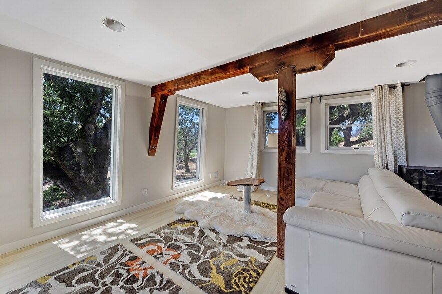 More Photos Of 125 Cristo Ln, Santa Rosa Specialty For Sale