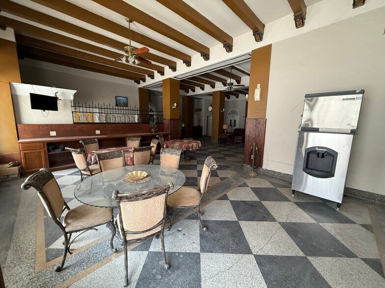 More Photos Of 12 E Main St, Chanute Hotel For Sale