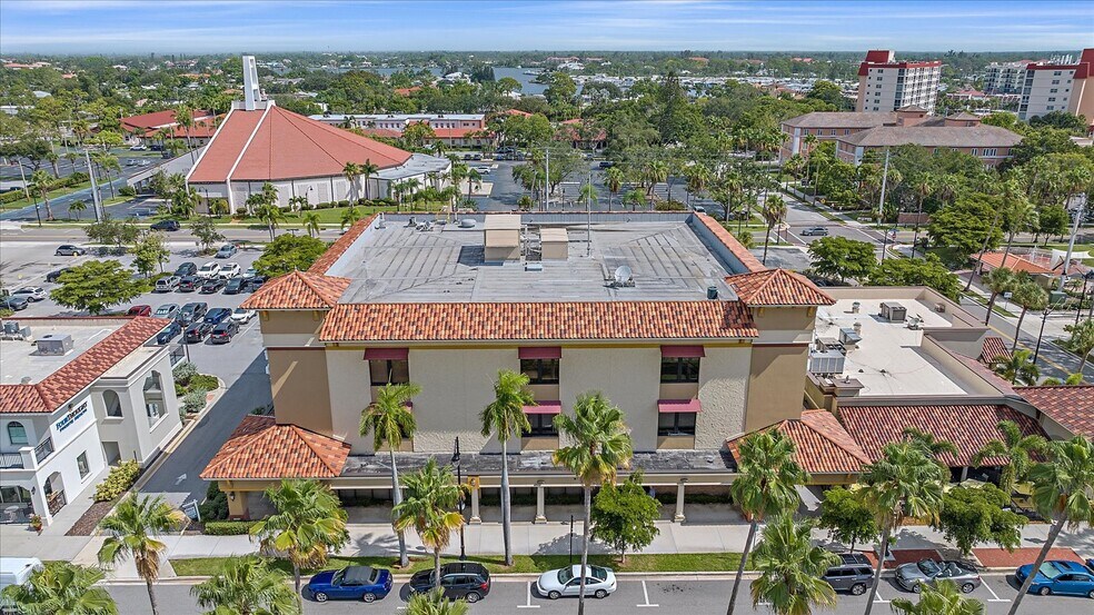 More Photos Of 304 W Venice Ave, Venice Office For Lease