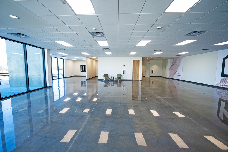 More Photos Of 14621 Kirby Dr, Pearland Unknown For Lease