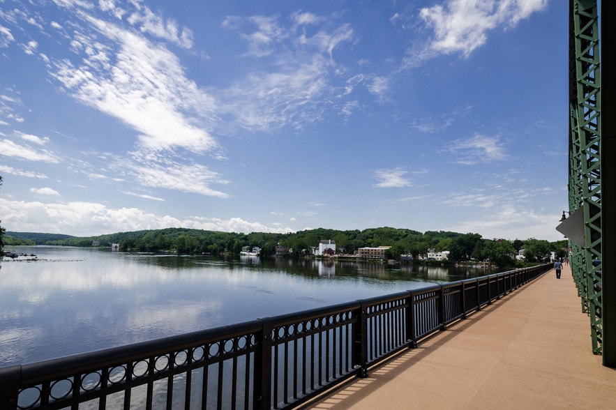 More Photos Of 67 Bridge St, Lambertville Storefront For Sale