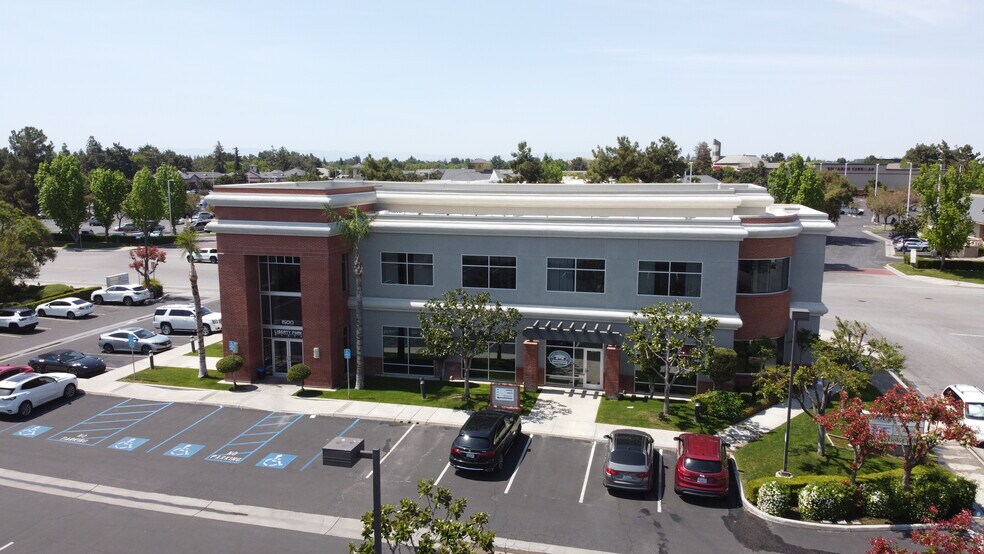 More Photos Of 1500 Haggin Oaks Blvd, Bakersfield Medical For Lease