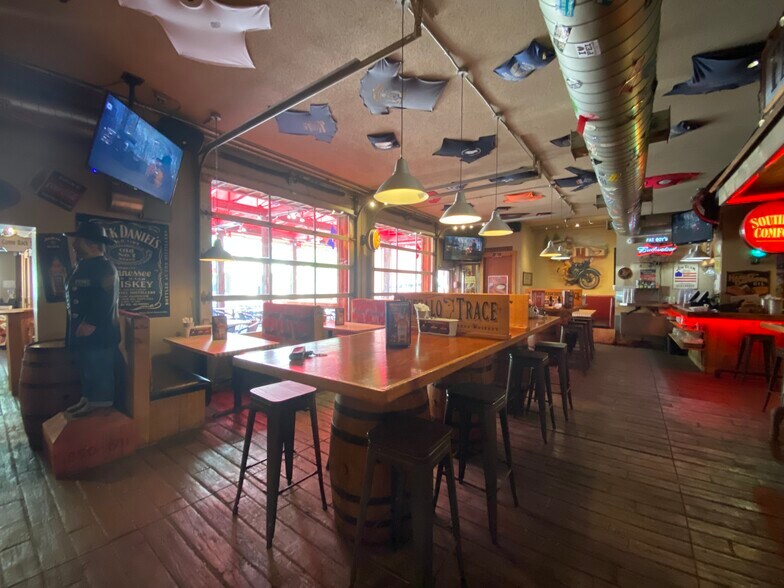 More Photos Of 34 Murray St, Ottawa Restaurant For Sale