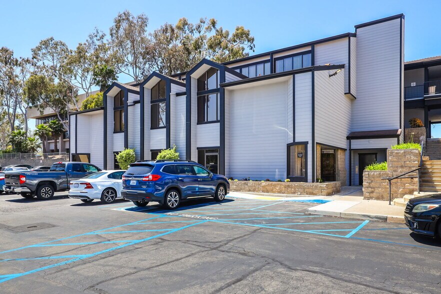 More Photos Of 355 Placentia Ave, Newport Beach Medical For Sale