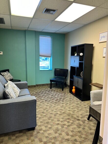 More Photos Of 8102 E McDowell Rd, Scottsdale Medical For Lease