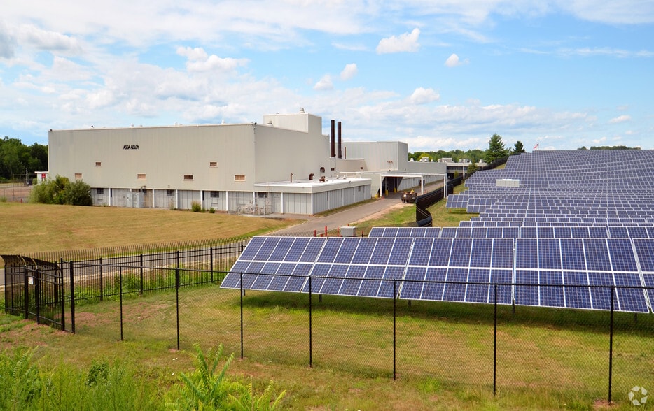 More Photos Of 225 Episcopal Rd, Berlin Manufacturing For Lease