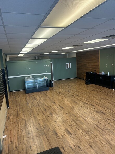 More Photos Of 15 S Kerr Ave, Wilmington Freestanding For Lease