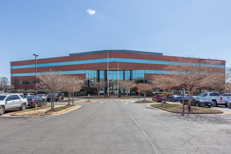More Photos Of 10304 Spotsylvania Ave, Fredericksburg Office For Lease