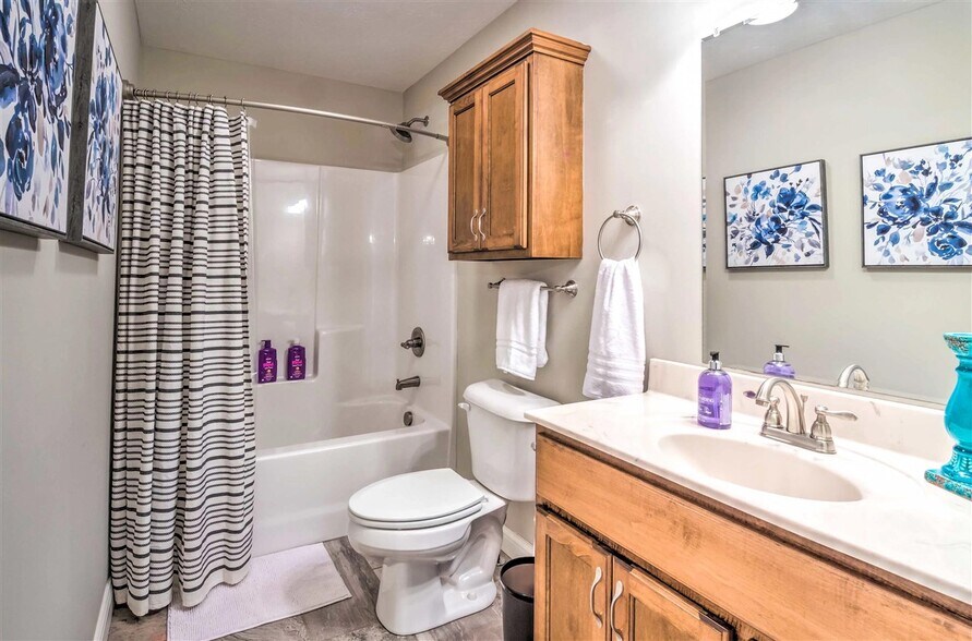 More Photos Of 4971 Veterans Memorial Hwy, Brownsville Multifamily For Sale