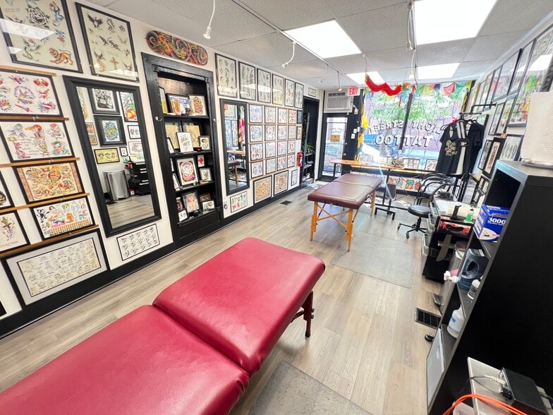 More Photos Of 1438-1442 Light St, Baltimore Showroom For Sale