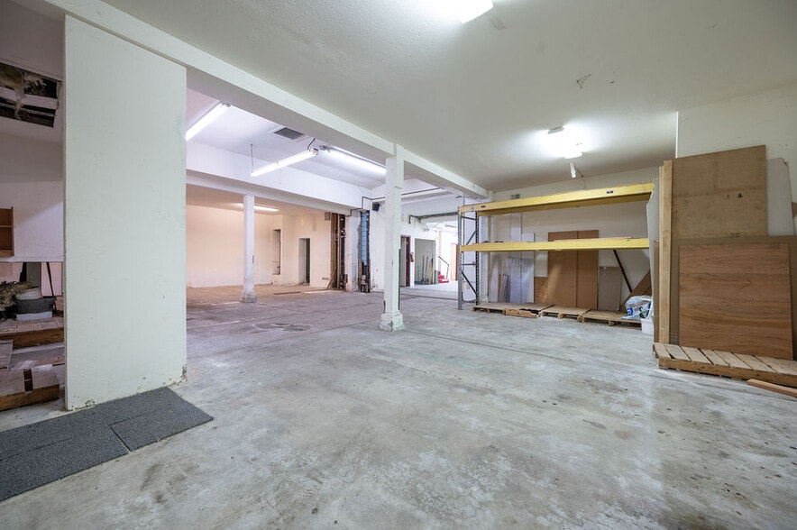 More Photos Of 5935-5937 Mission St, Daly City Warehouse For Lease