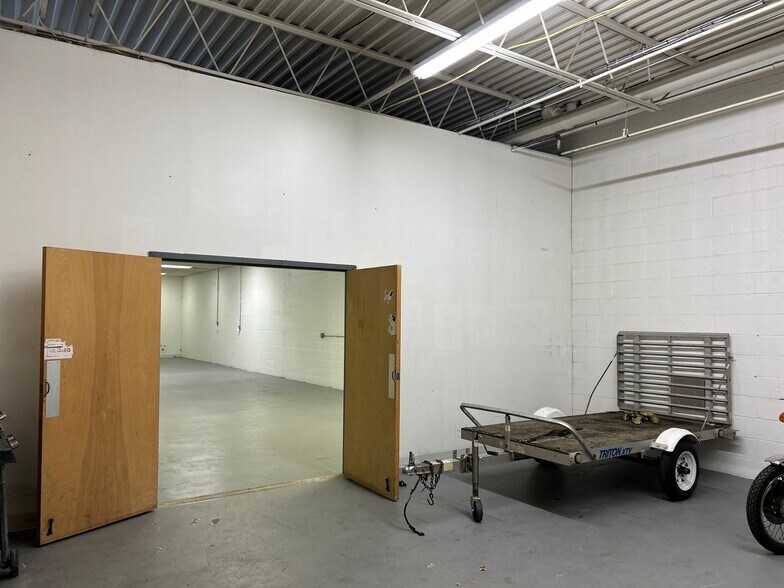 More Photos Of 37 Industrial Blvd, Paoli Light Manufacturing For Sale