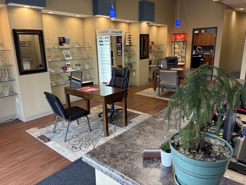 More Photos Of 1642 Olive Branch Parke Ln, Greenwood Unknown For Lease