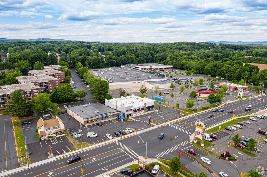 More Photos Of 1215 Farmington Ave, Bristol Restaurant For Lease