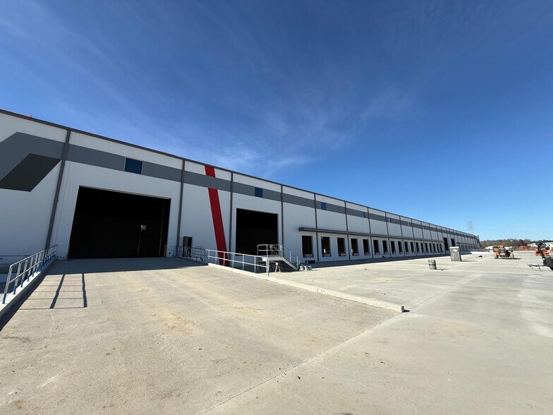 More Photos Of 115 Parkway Dr, Rincon Unknown For Lease