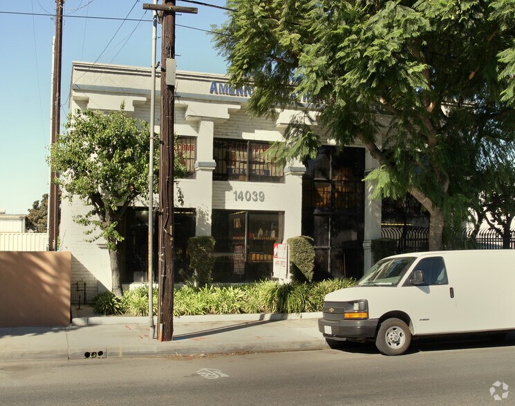 More Photos Of 14039 Garfield Ave, Paramount Warehouse For Lease