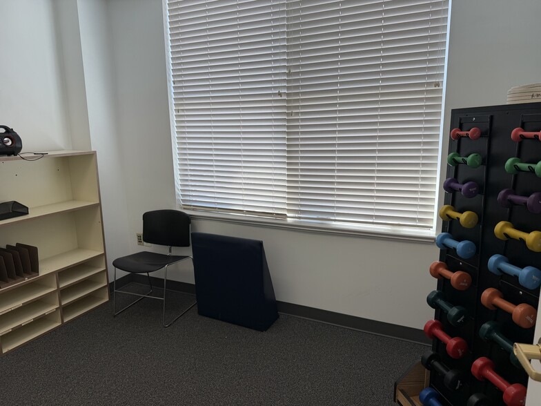 More Photos Of 3300 Olney Sandy Spring Rd, Olney Medical For Lease