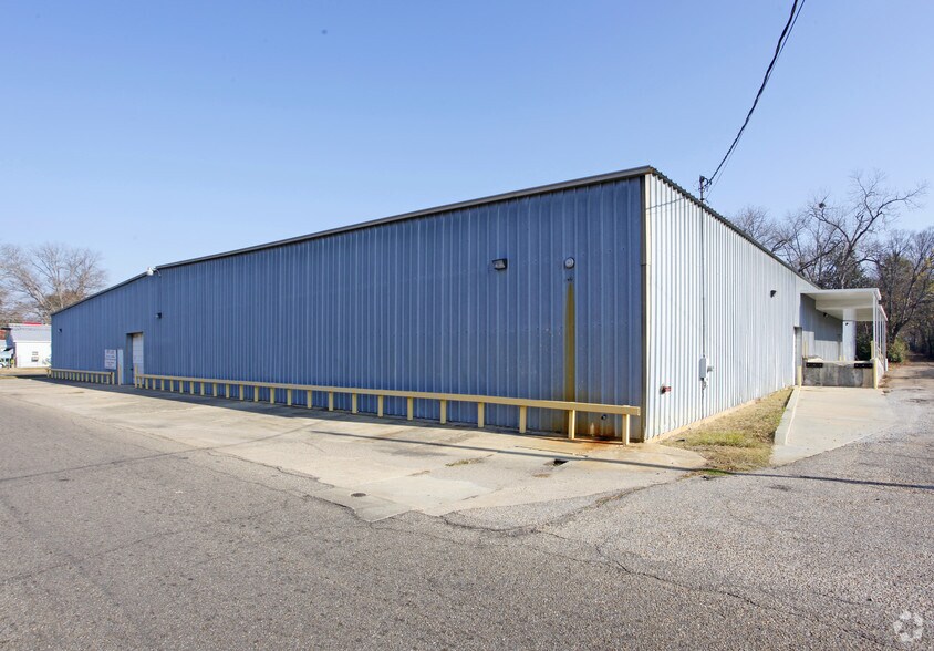 Primary Photo Of 2210 Alabama Ave, Selma Warehouse For Lease