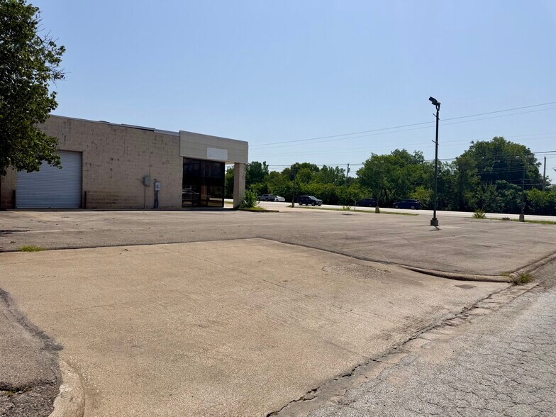 More Photos Of 8051 Boulevard 26, North Richland Hills Mixed Retail For Sale