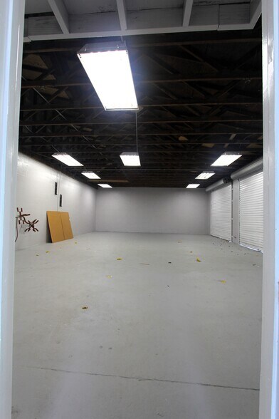 More Photos Of 38602 County Road 54, Zephyrhills Specialty For Sale