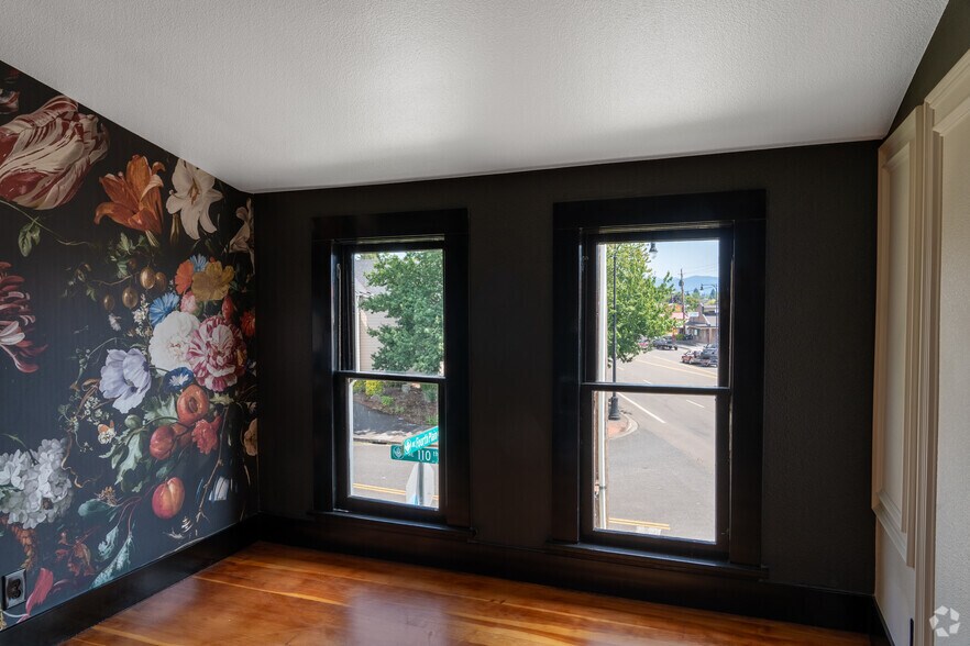 More Photos Of 10910 NE Fourth Plain Blvd, Vancouver Office For Lease